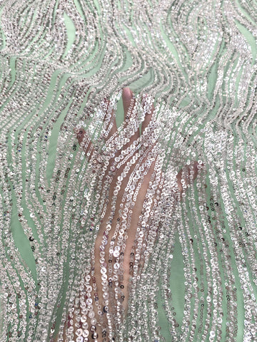 Dantela Couture Argintie pe Tulle Verde Menta cu Model Liniar, cu Margele si Paiete