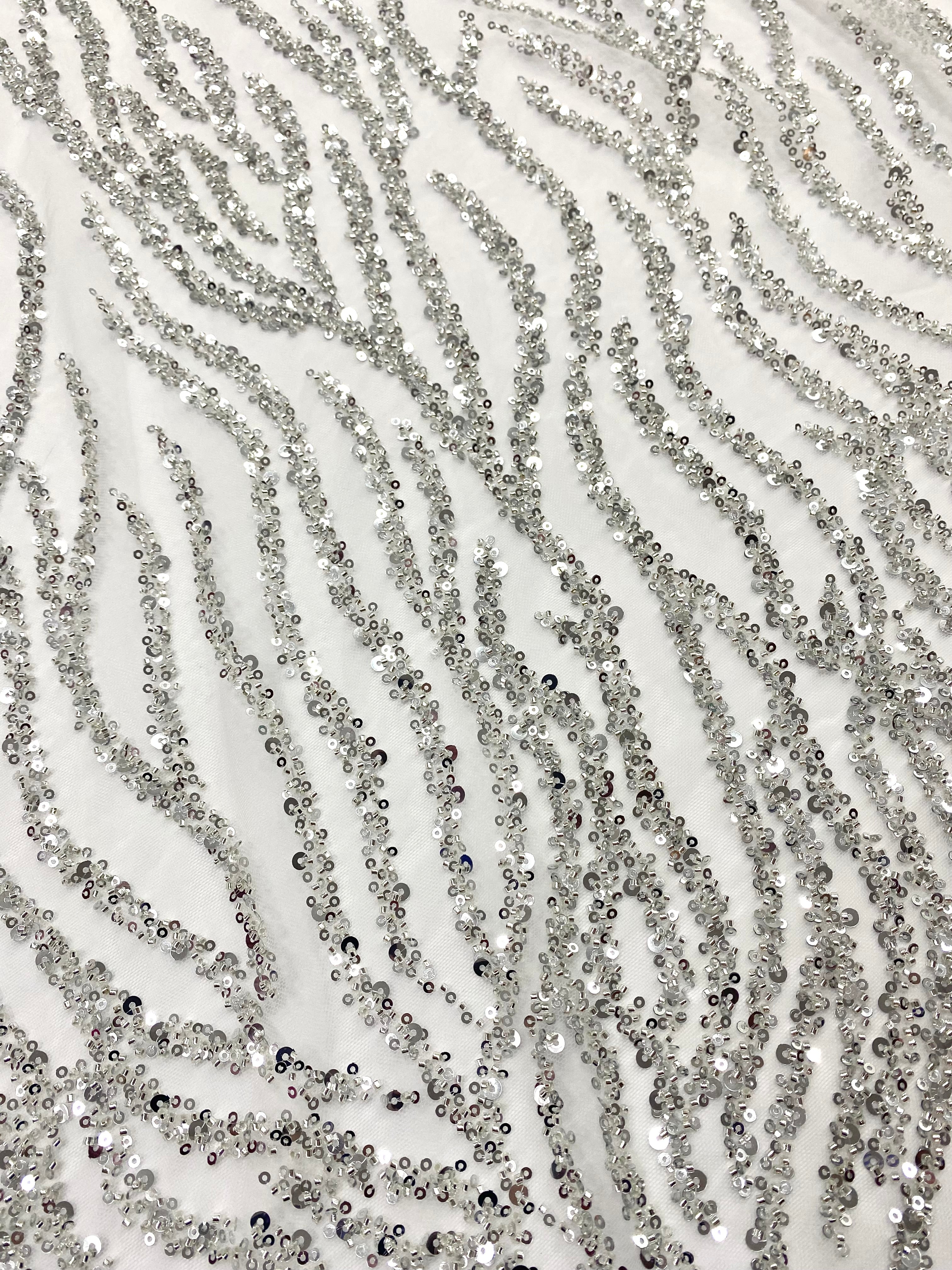 Dantela Couture Argintie pe Tulle Ivory cu Siraguri, cu Margele si Paiete