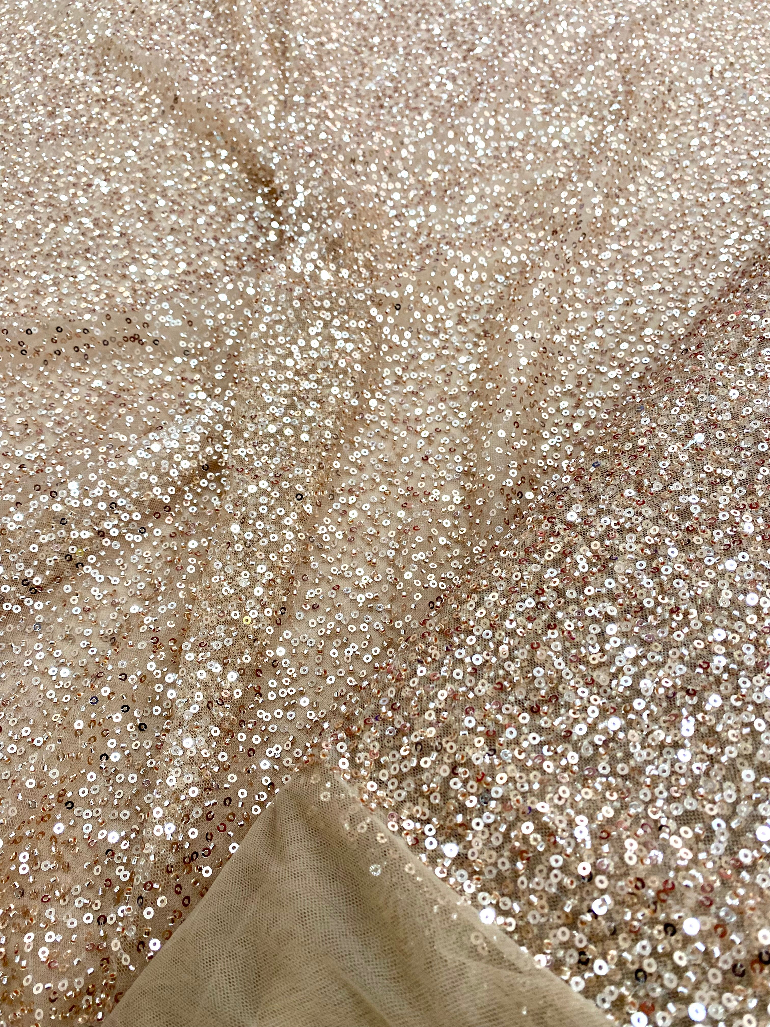 Dantela Couture Auriu Rose cu Model General, cu Margele si Paiete