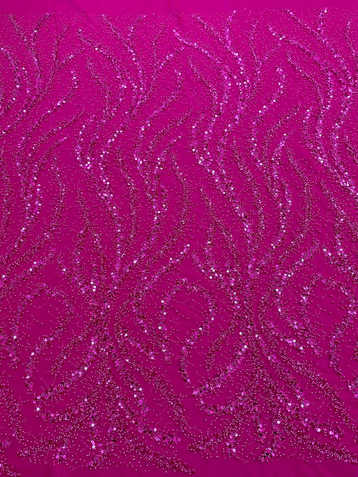 Dantela Couture Fucsia cu Perle, Margele si Paiete