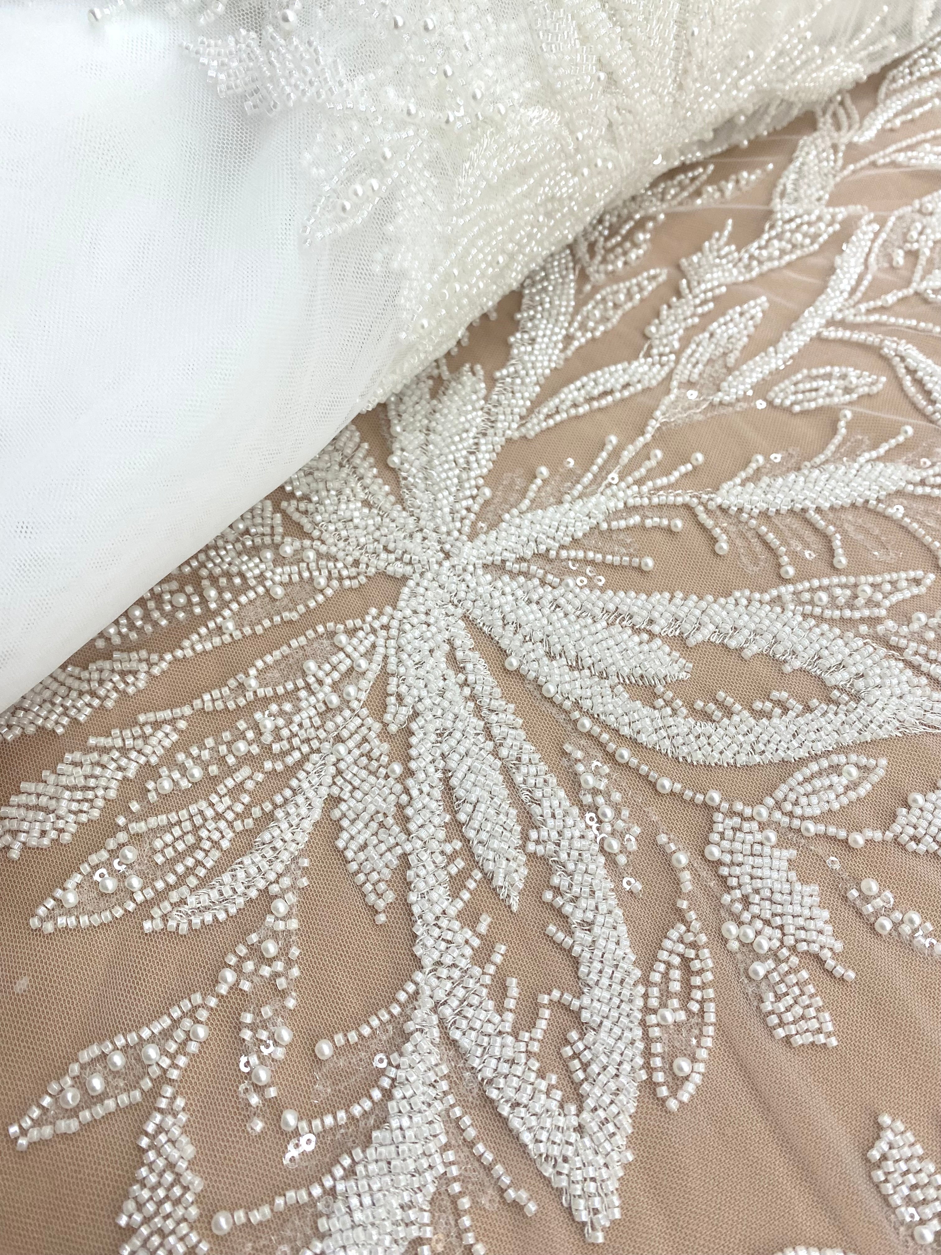 Dantela Couture Ivory cu Model Floral, cu Perle, Margele si Paiete