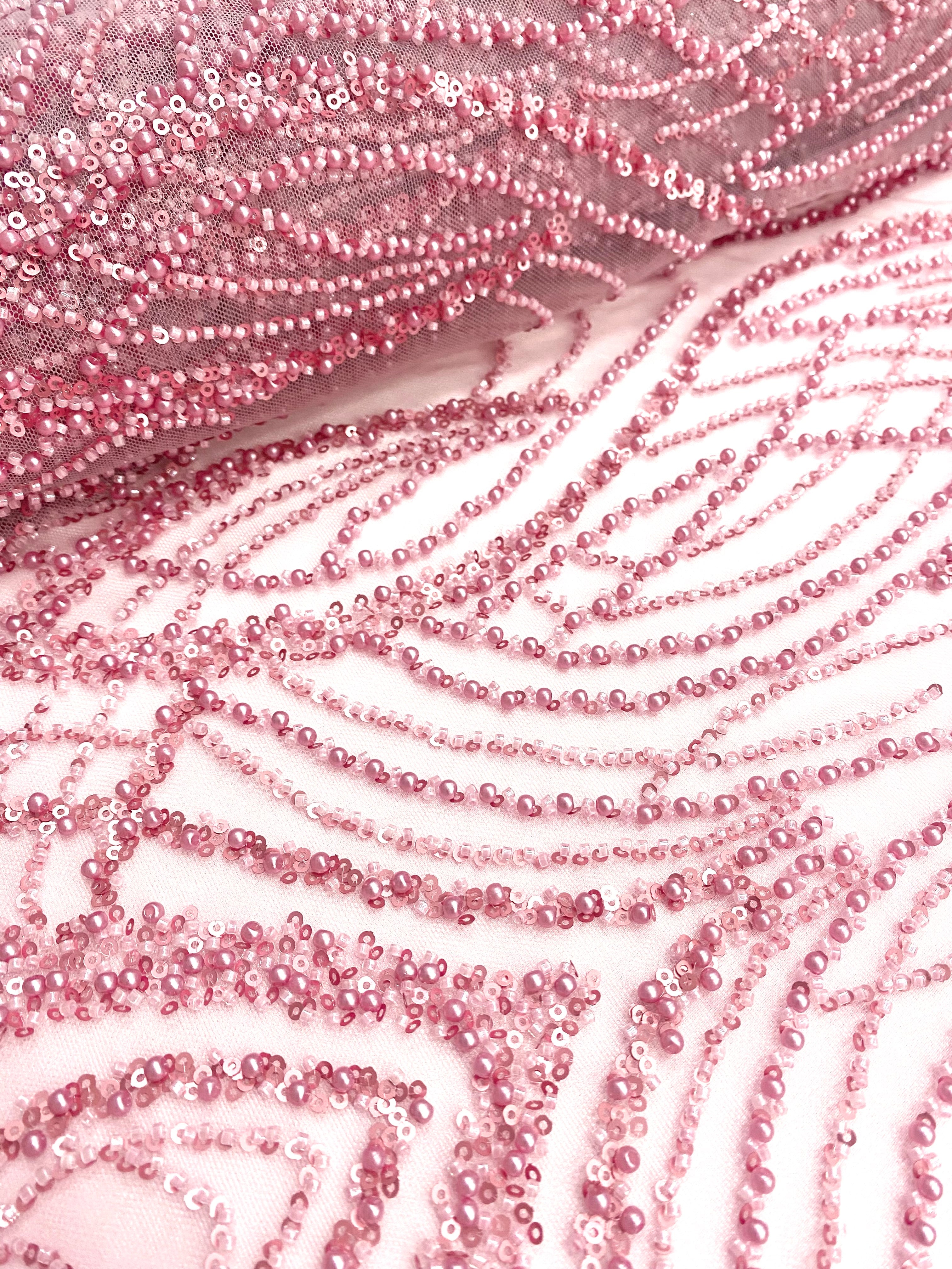 Dantela Couture Roz cu Perle, Margele si Paiete