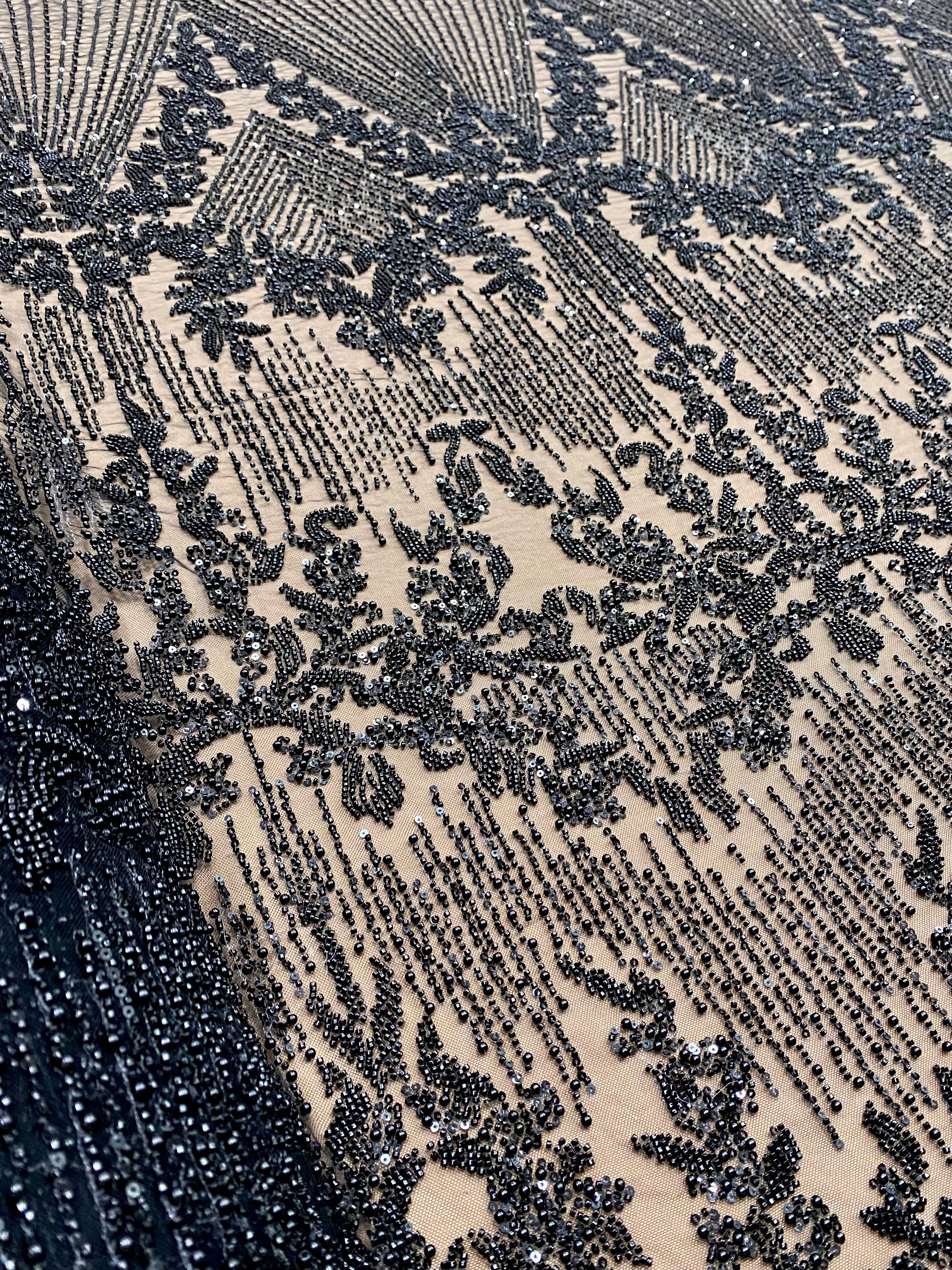 Dantela Couture Neagra cu Model Geometric, cu Perle, Margele si Paiete