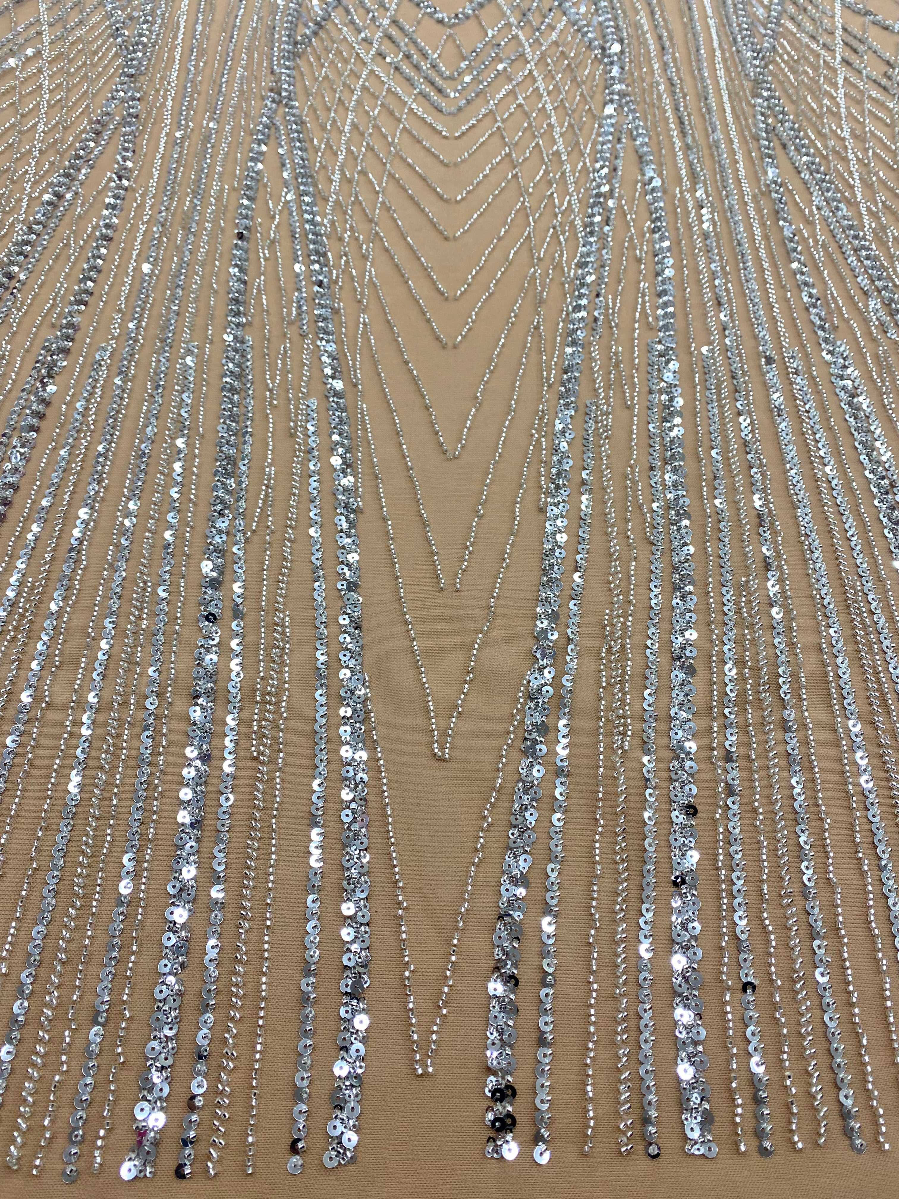 Dantela Couture Argintie pe Tulle Nude cu Panou, cu Margele si Paiete