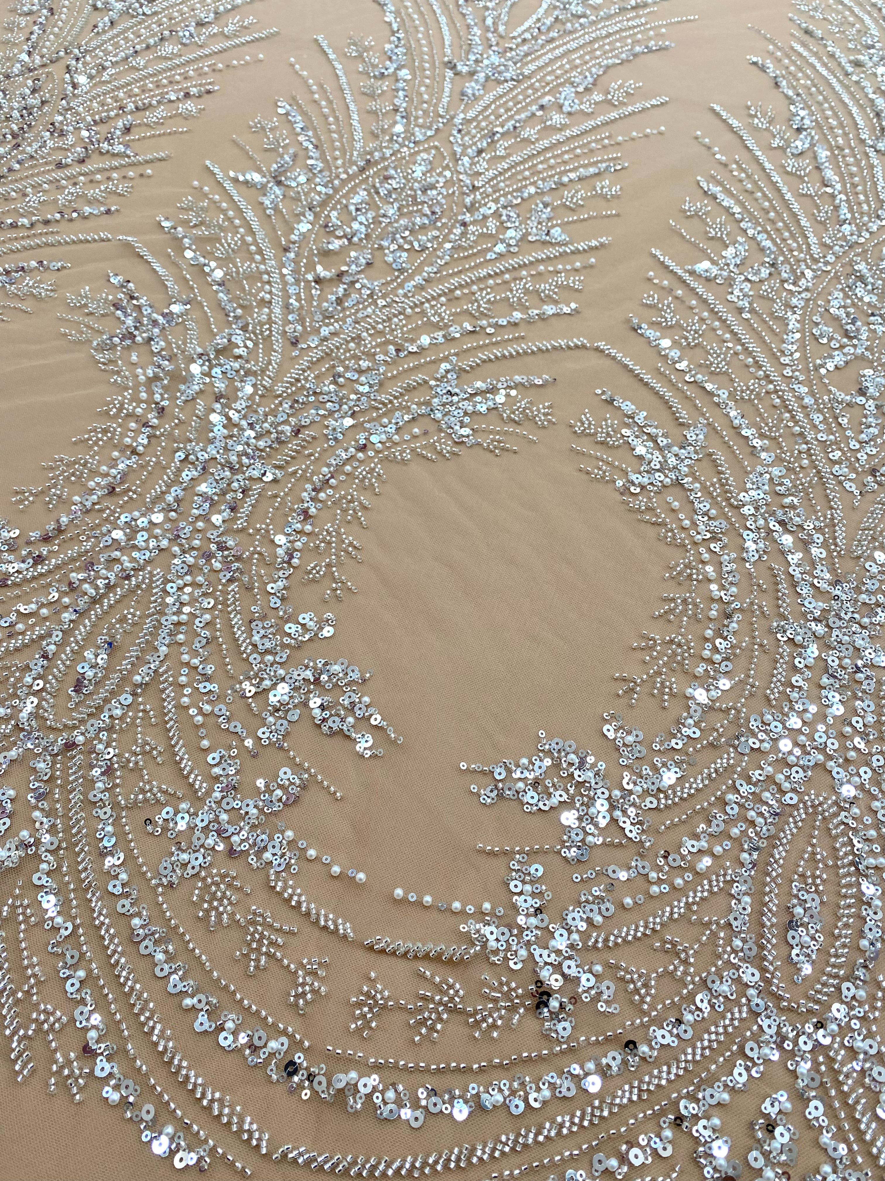 Dantela Couture Argintie cu Tulle Nude cu Panou, cu Perle, Margele si Paiete