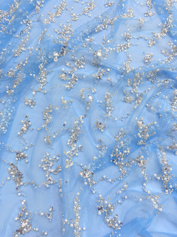 Dantela Couture Argintie pe Tulle Bleu cu Perle, Margele si Paiete