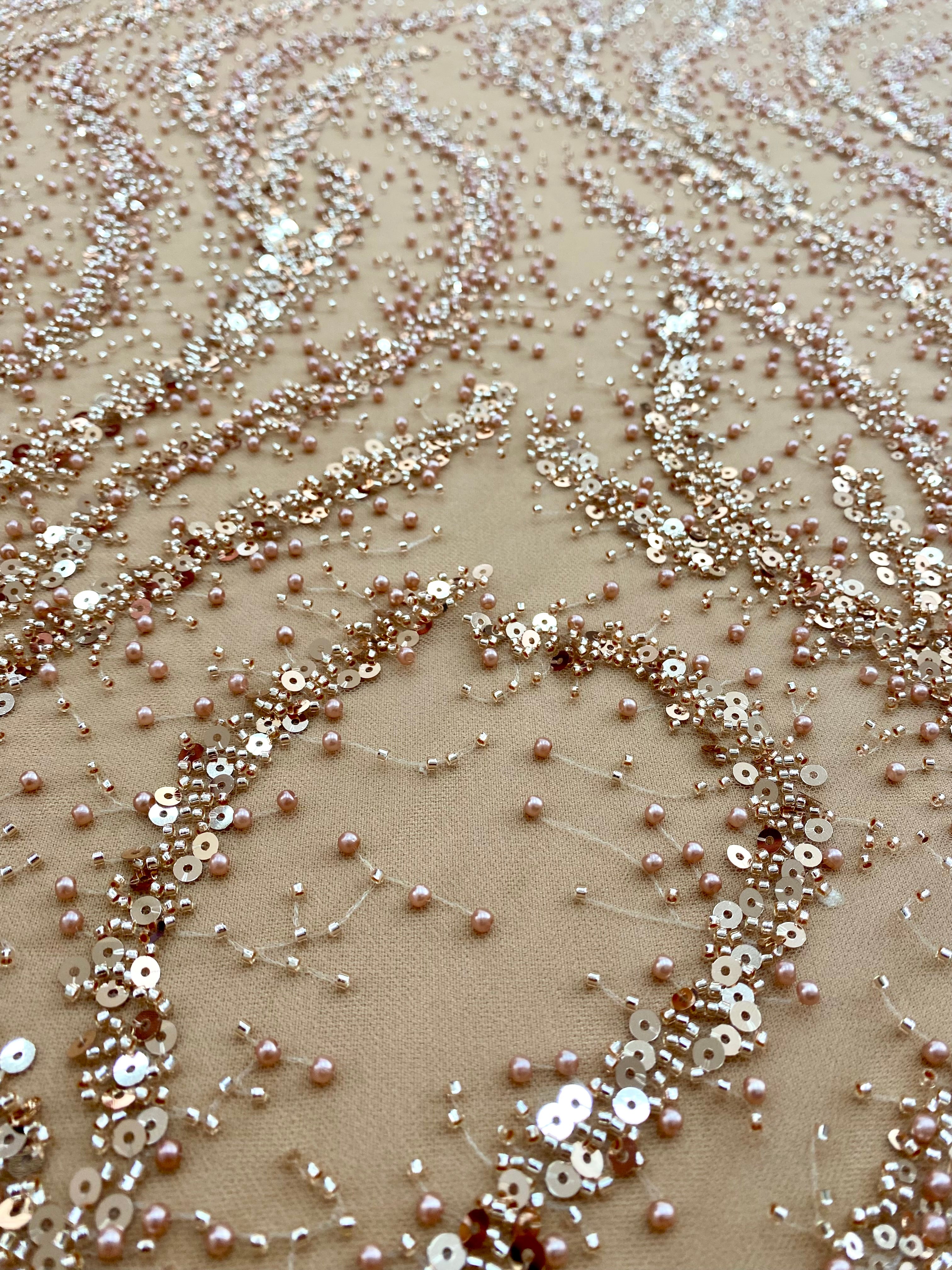 Dantela Couture Auriu Rose cu Perle, Margele si Paiete