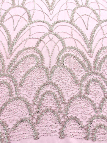 Dantela Couture Argintie pe Tulle Roz cu Model Geometric, cu Perle, Margele si Paiete