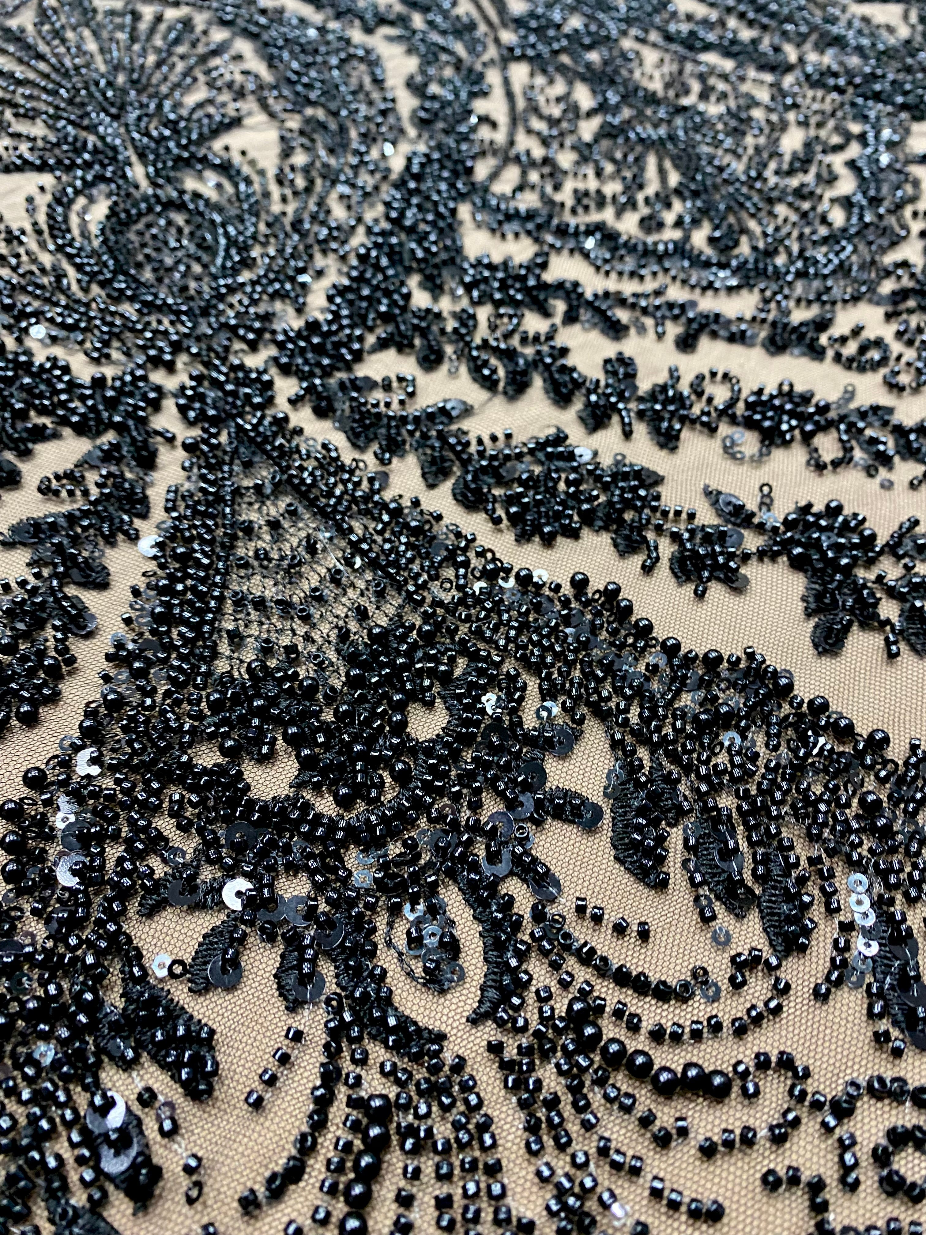Dantela Couture Neagra cu Model Geometric, cu Perle, Margele si Paiete