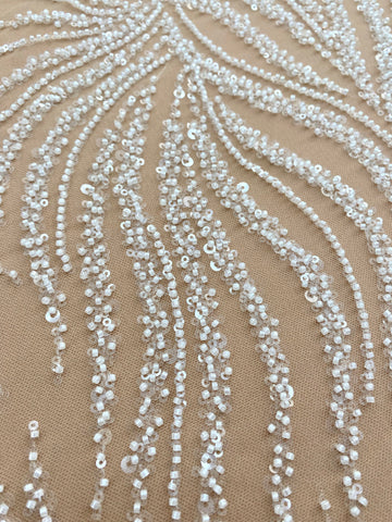 Dantela Couture Ivory cu Tulle Nude cu Siraguri, cu Margele si Paiete