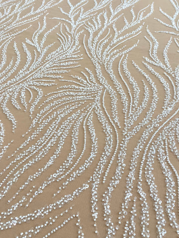 Dantela Couture Ivory cu Tulle Nude cu Siraguri, cu Margele si Paiete