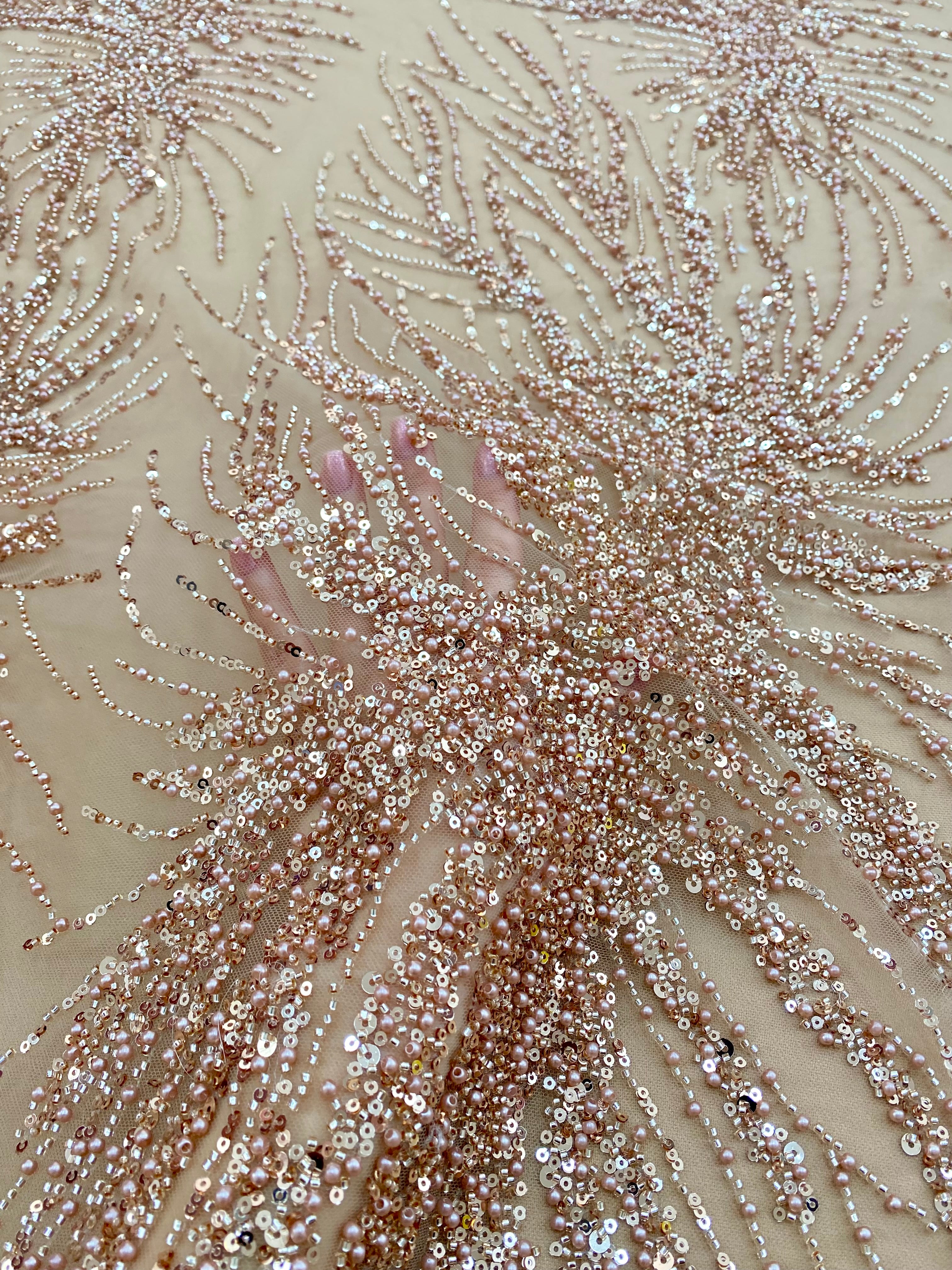 Dantela Couture Auriu Rose cu Model Liniar, cu Perle, Margele si Paiete