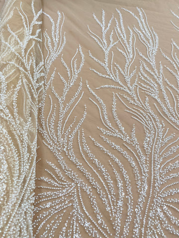 Dantela Couture Ivory cu Tulle Nude cu Siraguri, cu Margele si Paiete