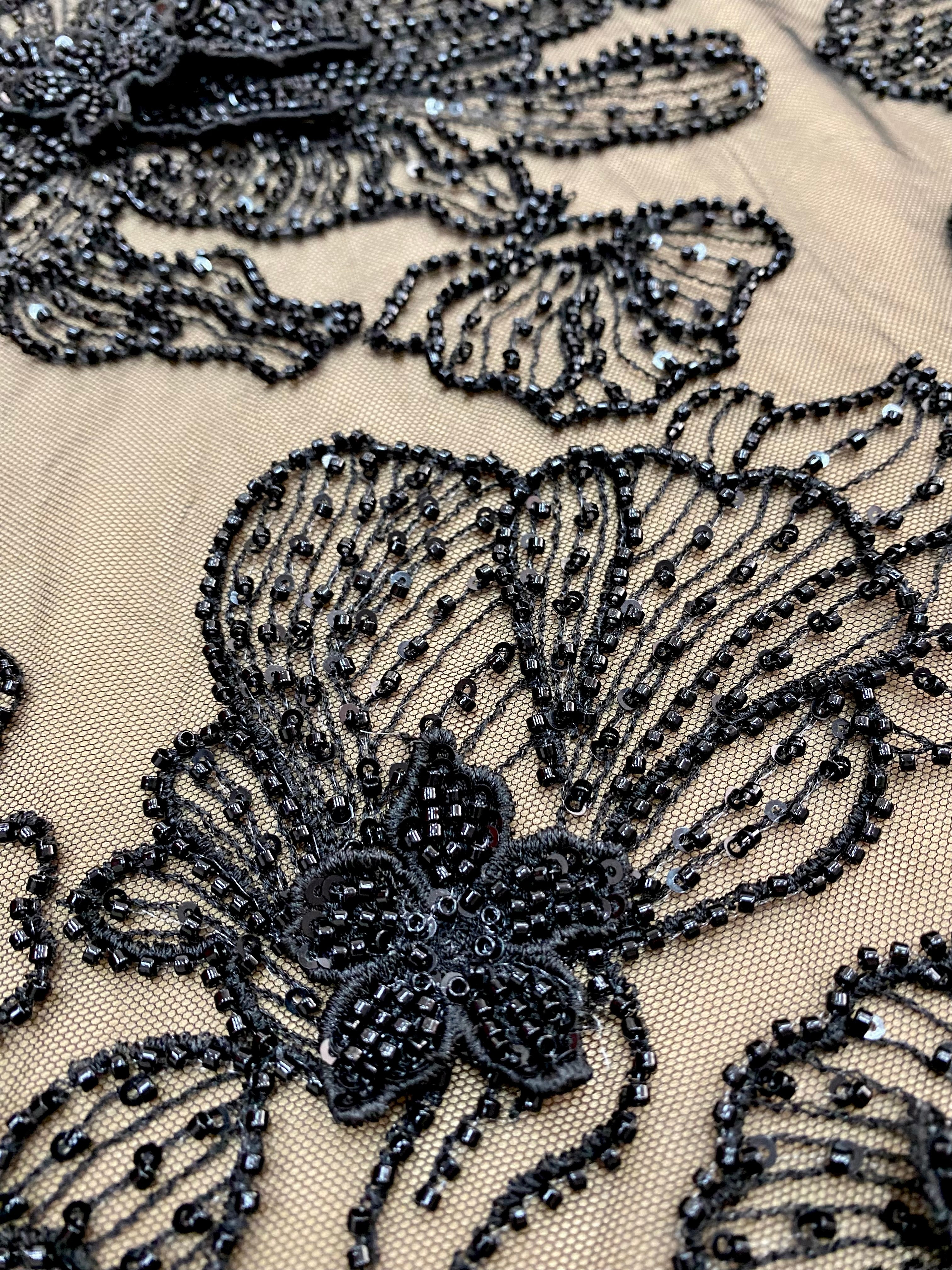 Dantela Couture 3D cu Flori Neagra cu Margele si Paiete
