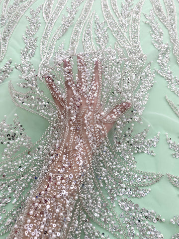 Dantela Couture Argintie pe Tulle Verde Menta cu Panou, cu Perle, Margele si Paiete