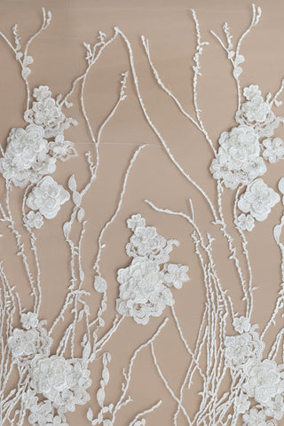 Dantela cu Model Floral, cu Flori 3D, Perle Sidefate si Paiete