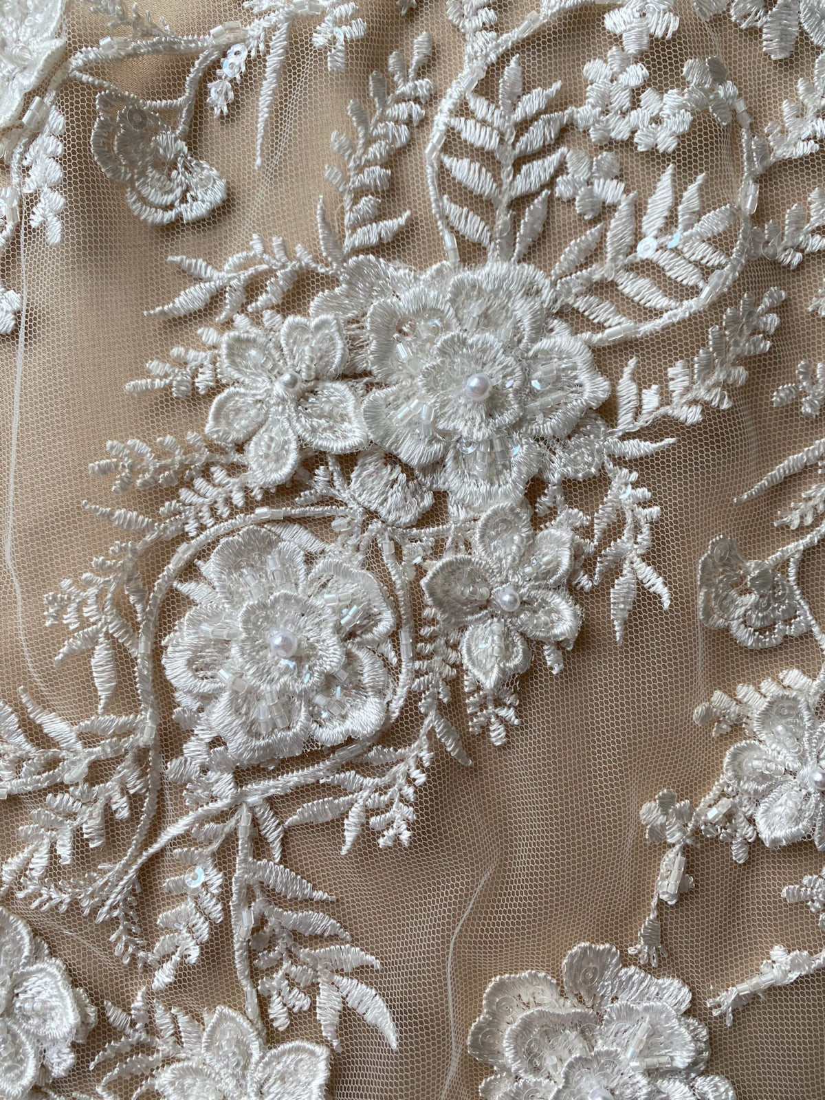 Lace with Floral Pattern, with 3D Flowers, Sided Pearls and Sequins